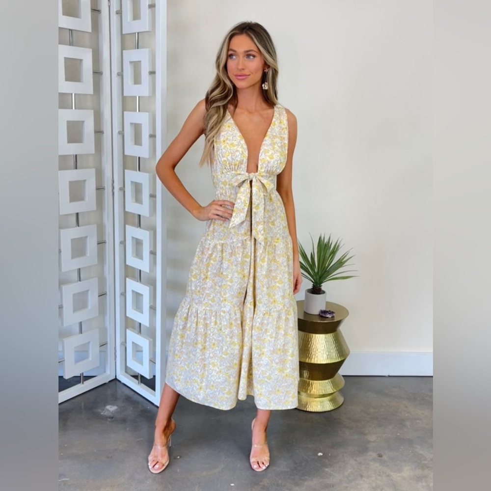 Yellow maxi dress from Red dress boutique style Aakaa size small